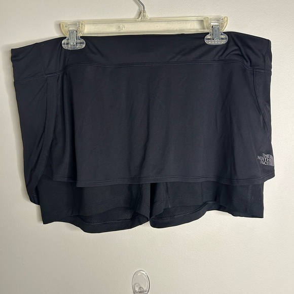 The North Face Black Women's Skort - Picture 1 of 9